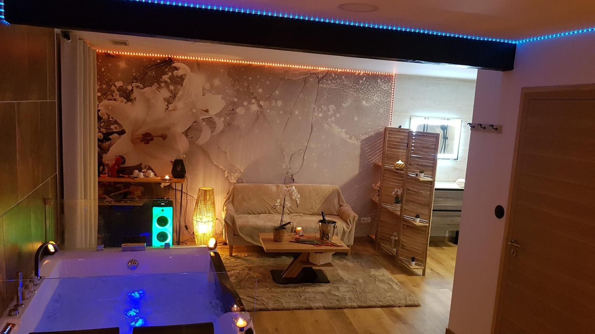 Love Room Jaccuzi Puisserguier Bagian luar foto