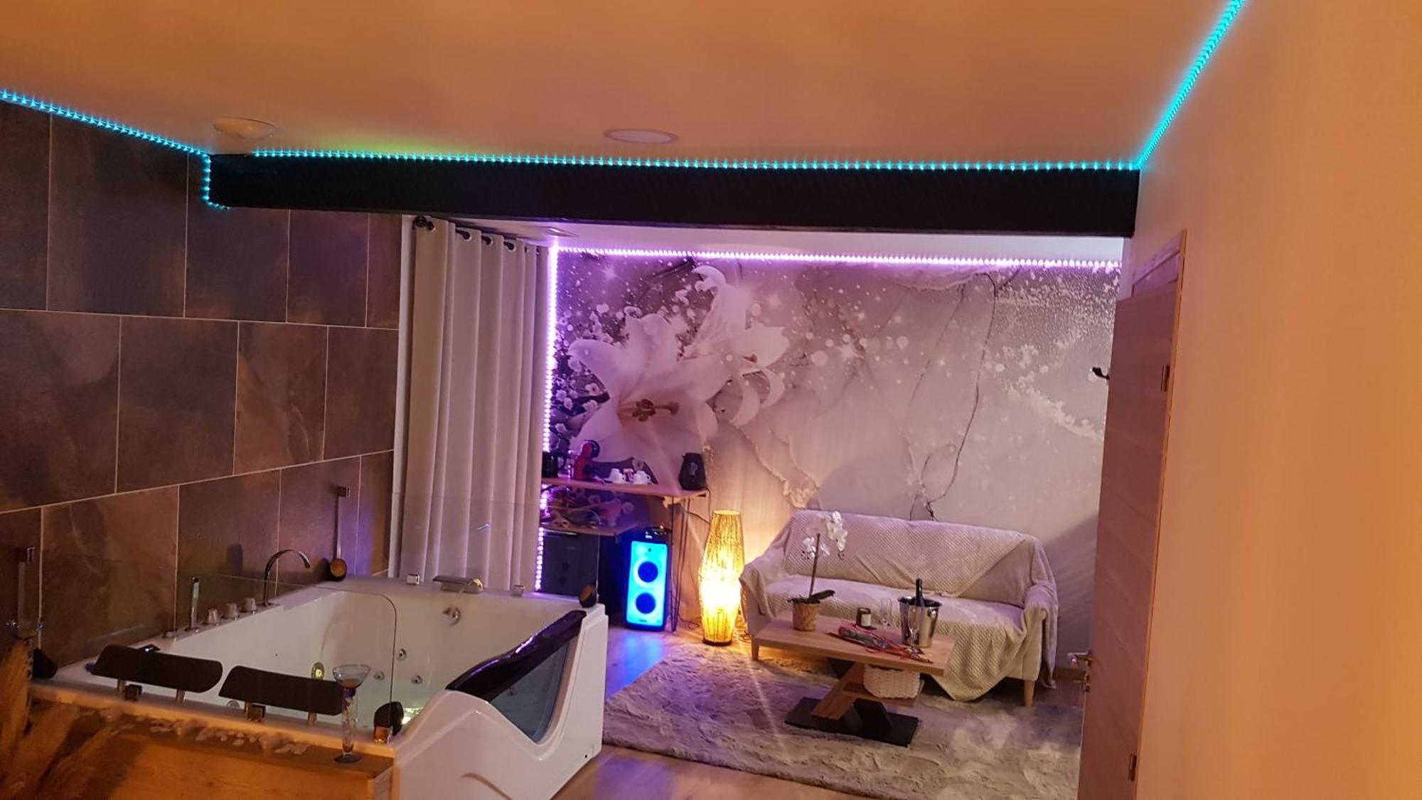 Love Room Jaccuzi Puisserguier Bagian luar foto